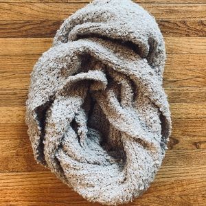 UO Pins + Needles Chunky Soft Beige Infinity Scarf